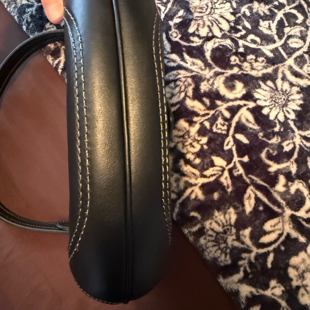 Coach SOHO re-edition Black Leather flap Shoulder Bag - Picture 5 of 11